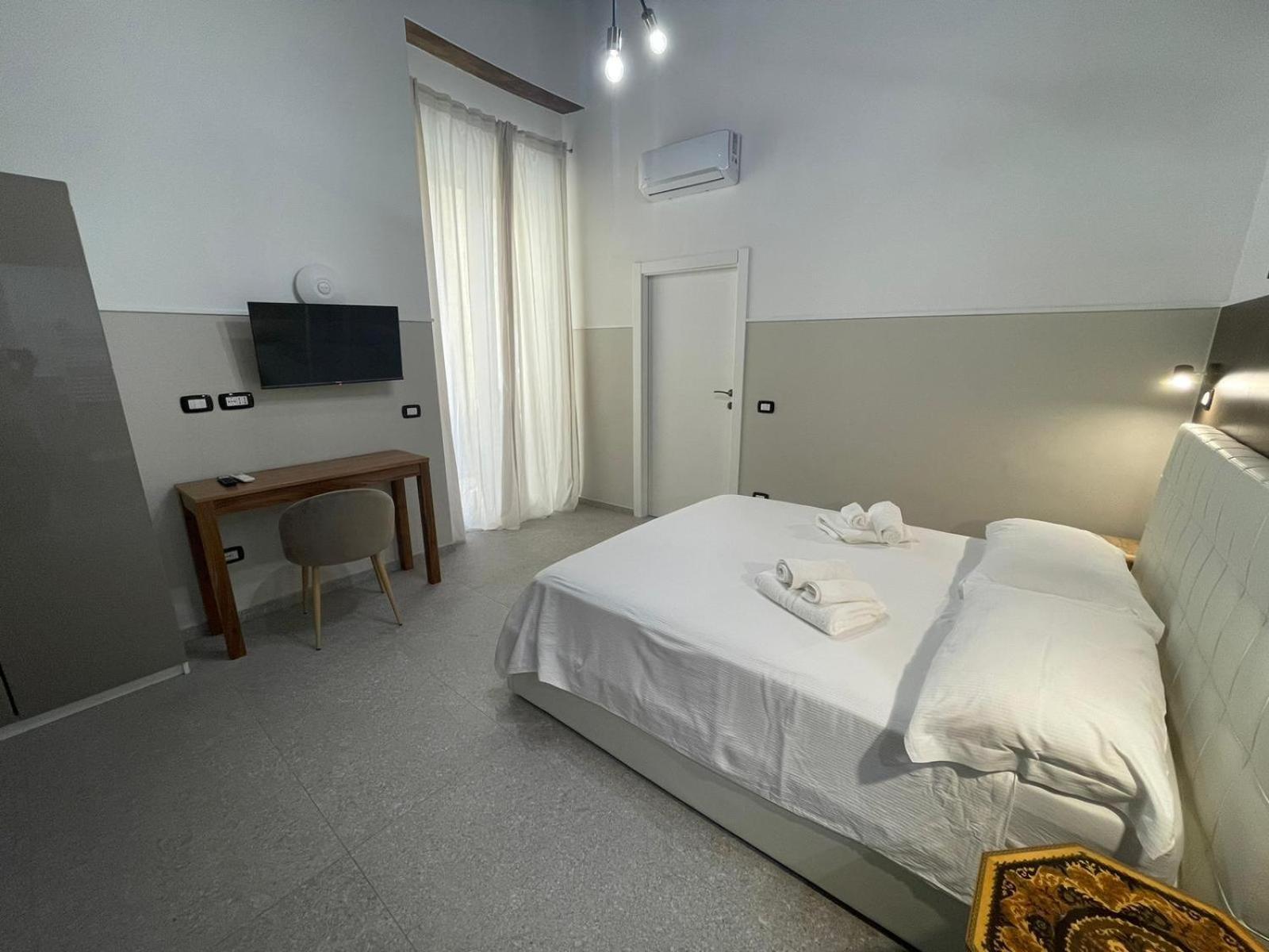 La Suite Del Centro Storico เนเปิลส์ ภายนอก รูปภาพ